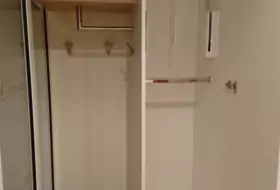 Schreinerei Ilin - Kleine Garderobe mit vielen Funktionen (1)